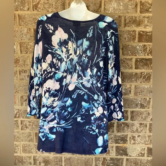 Chico’s sweater Floral Print Women's - Blue and Pink Chicos size 1 US 8 - Picture 9 of 10